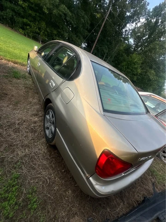 2003 Lexus GS 2nd Gen - Image 2 of 10