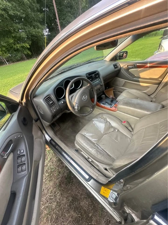 2003 Lexus GS 2nd Gen - Image 4 of 10