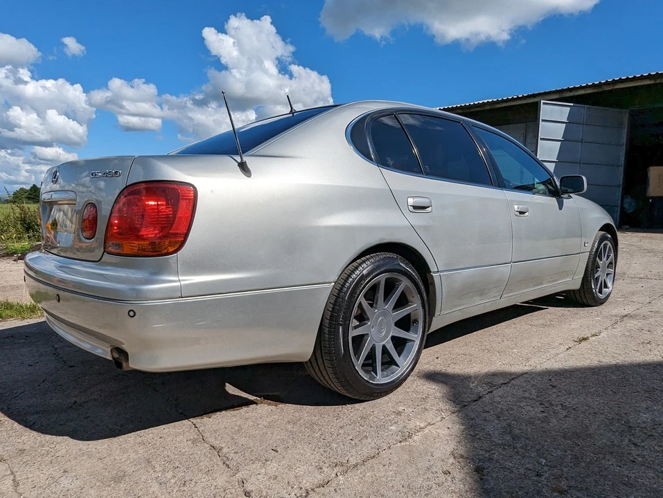 2003 Lexus GS 2nd Gen - Image 3 of 30