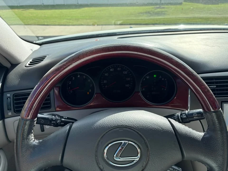 2003 Lexus GX 1st Gen - Image 6 of 6