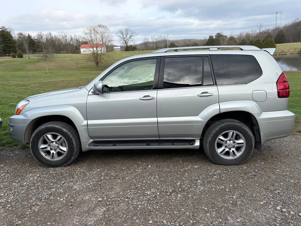 2003 Lexus GX 1st Gen - Image 2 of 17