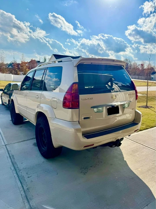 2003 Lexus GX 1st Gen - Image 3 of 12