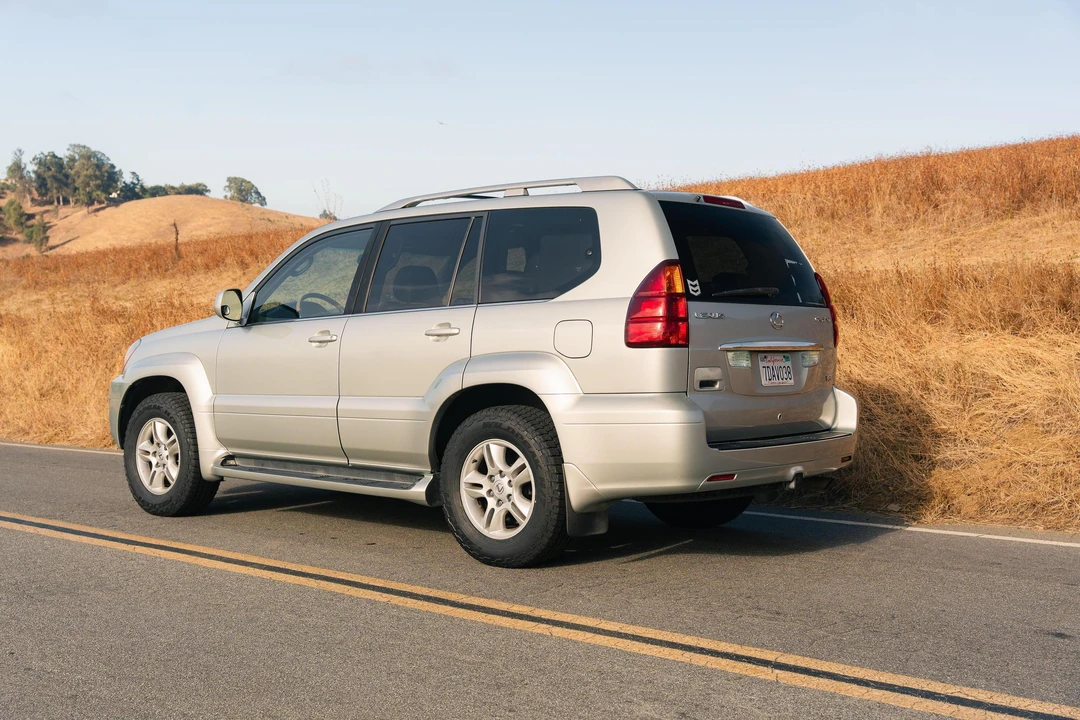 2003 Lexus GX 1st Gen - Image 9 of 31