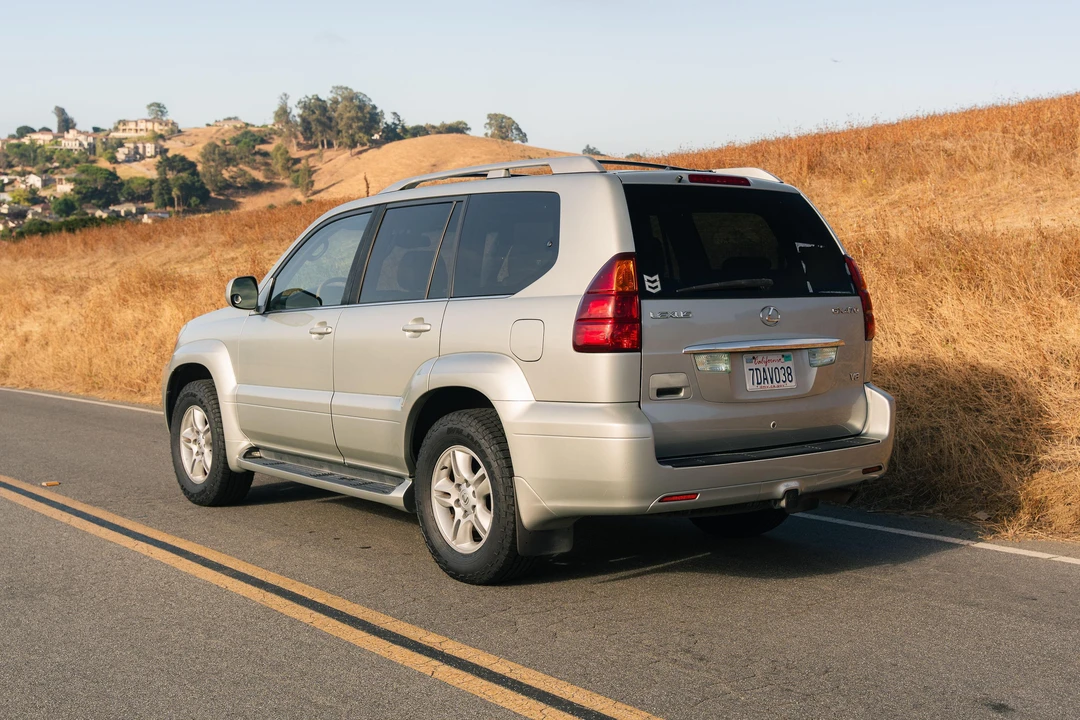 2003 Lexus GX 1st Gen - Image 10 of 31