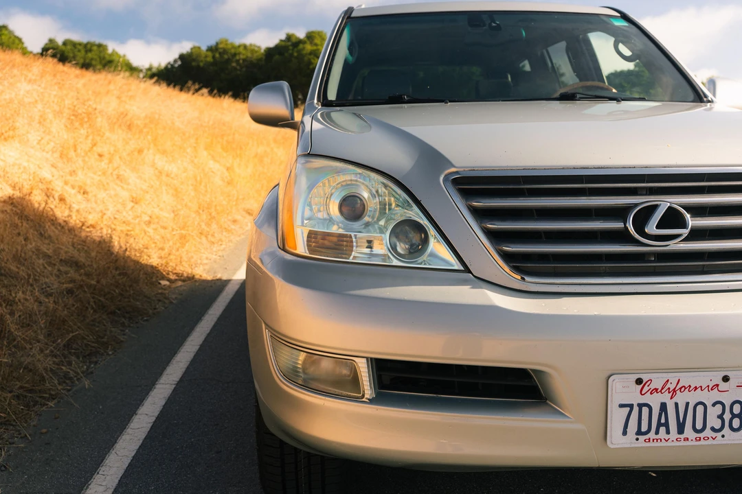 2003 Lexus GX 1st Gen - Image 17 of 31