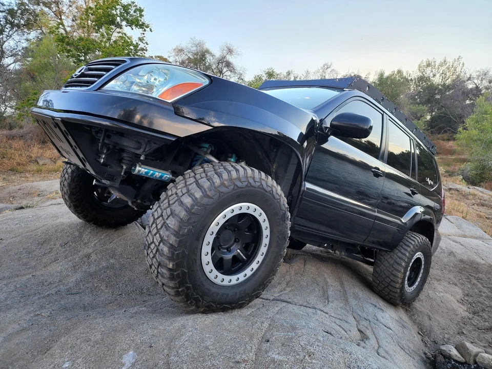 2003 Lexus GX 1st Gen - Image 21 of 31