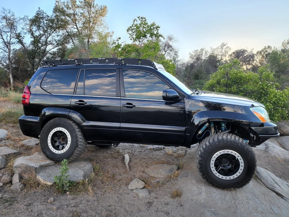 2003 Lexus GX 1st Gen - Image 28 of 31