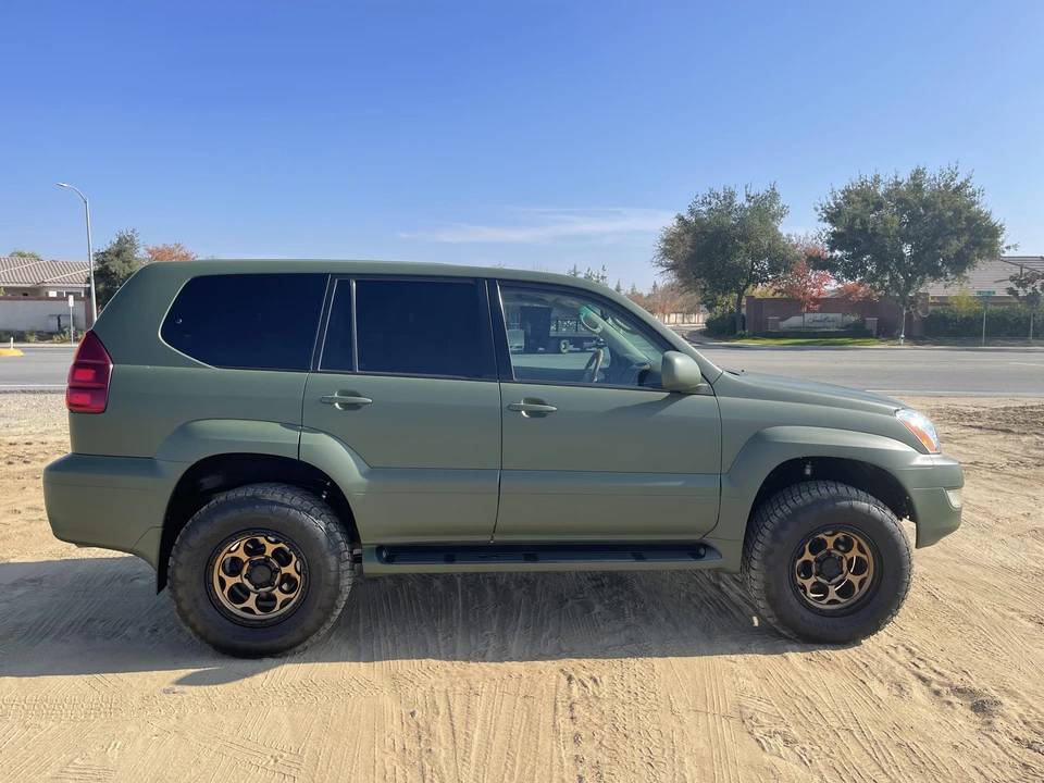 2003 Lexus GX 1st Gen - Image 16 of 31