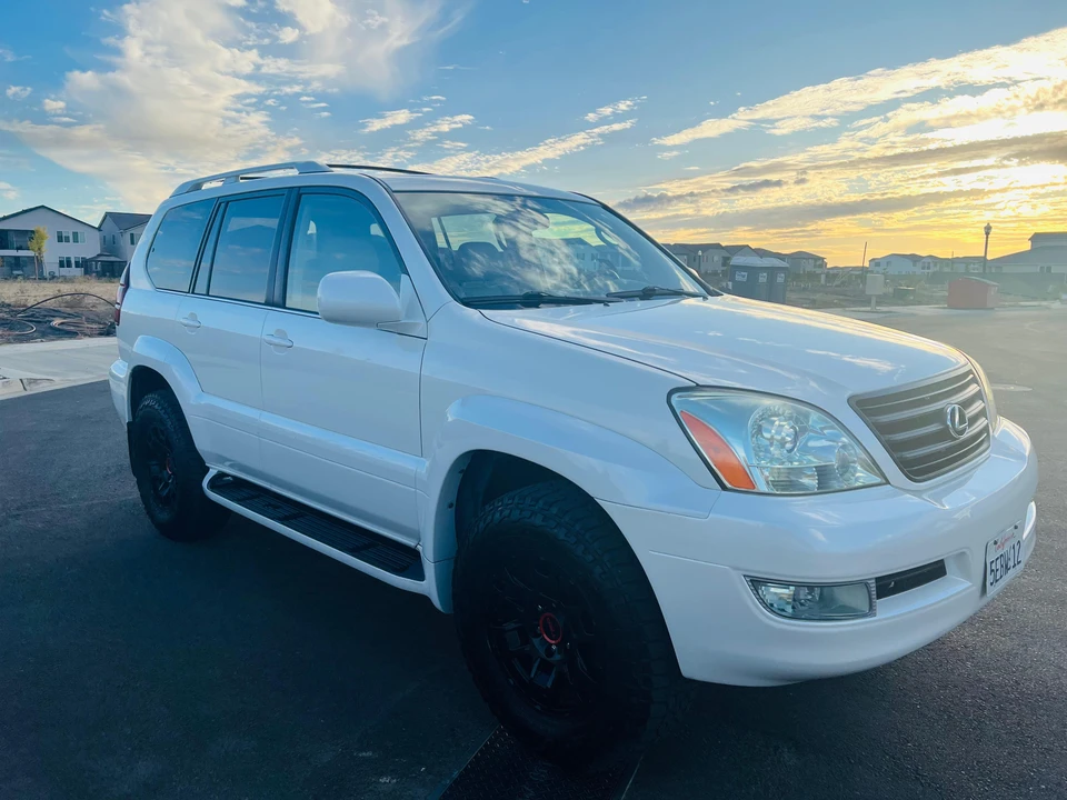 2003 Lexus GX 1st Gen - Image 10 of 31