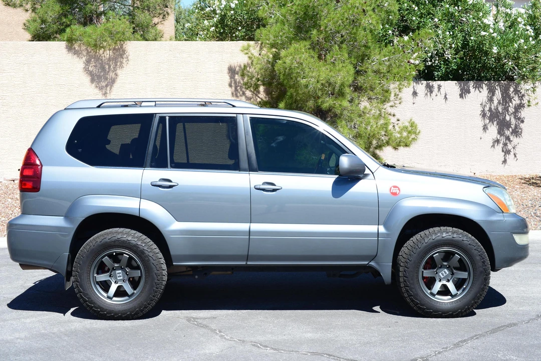2003 Lexus GX 1st Gen - Image 3 of 31