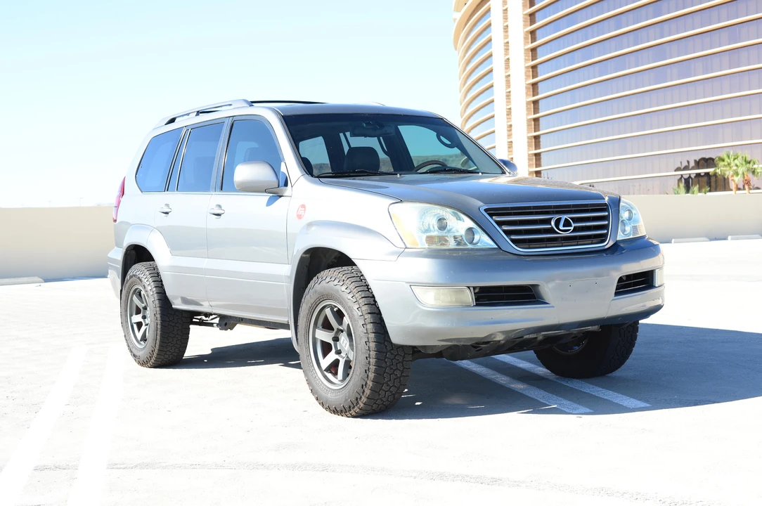 2003 Lexus GX 1st Gen - Image 16 of 31