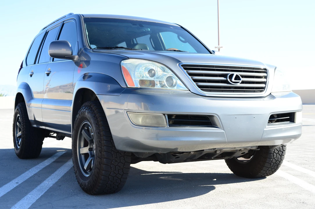 2003 Lexus GX 1st Gen - Image 17 of 31