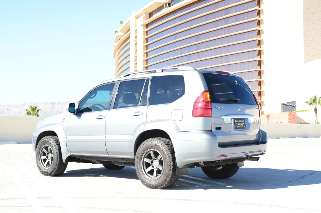 2003 Lexus GX 1st Gen - Image 9 of 31