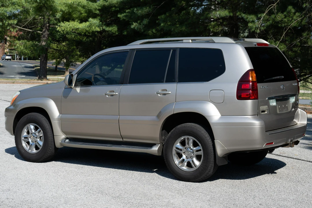 2003 Lexus GX 1st Gen - Image 4 of 31