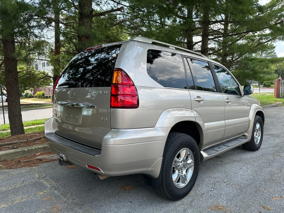 2003 Lexus GX 1st Gen - Image 17 of 31