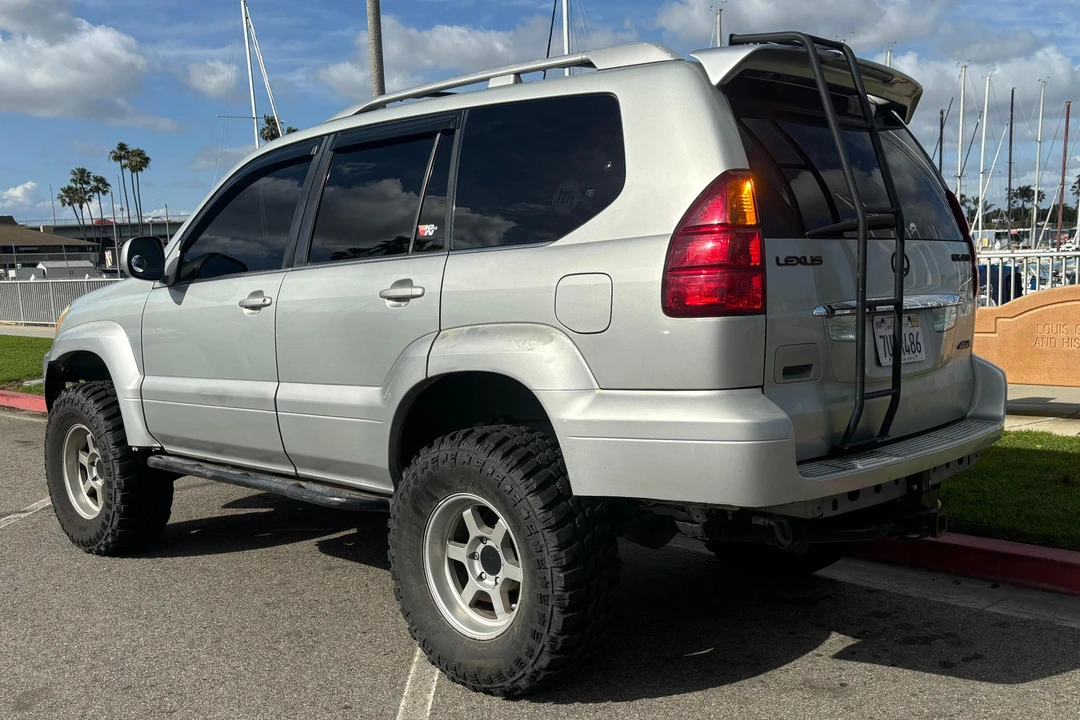 2003 Lexus GX 1st Gen - Image 4 of 31