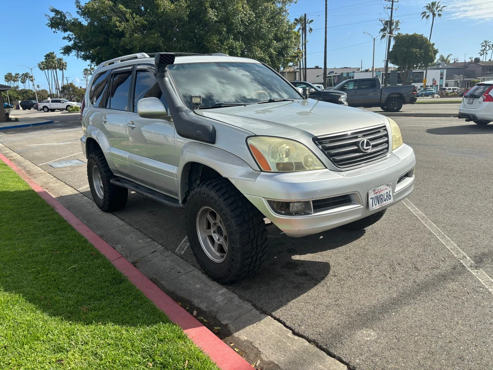 2003 Lexus GX 1st Gen - Image 16 of 31