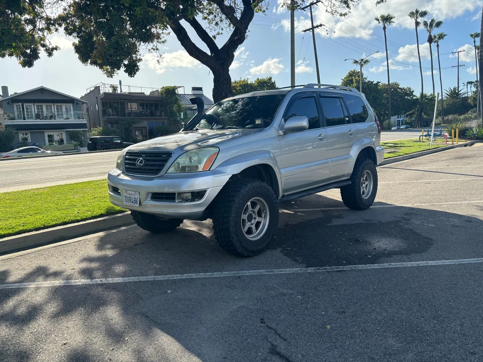 2003 Lexus GX 1st Gen - Image 10 of 31
