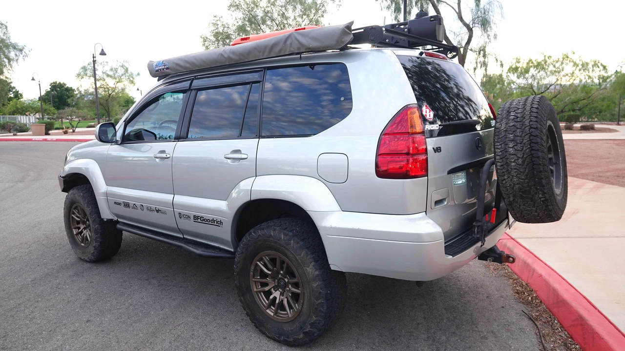 2003 Lexus GX 1st Gen - Image 12 of 31