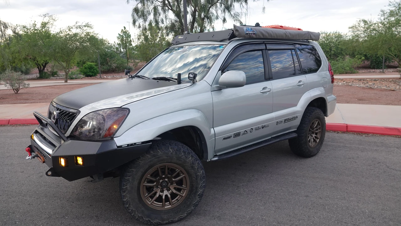 2003 Lexus GX 1st Gen - Image 10 of 31