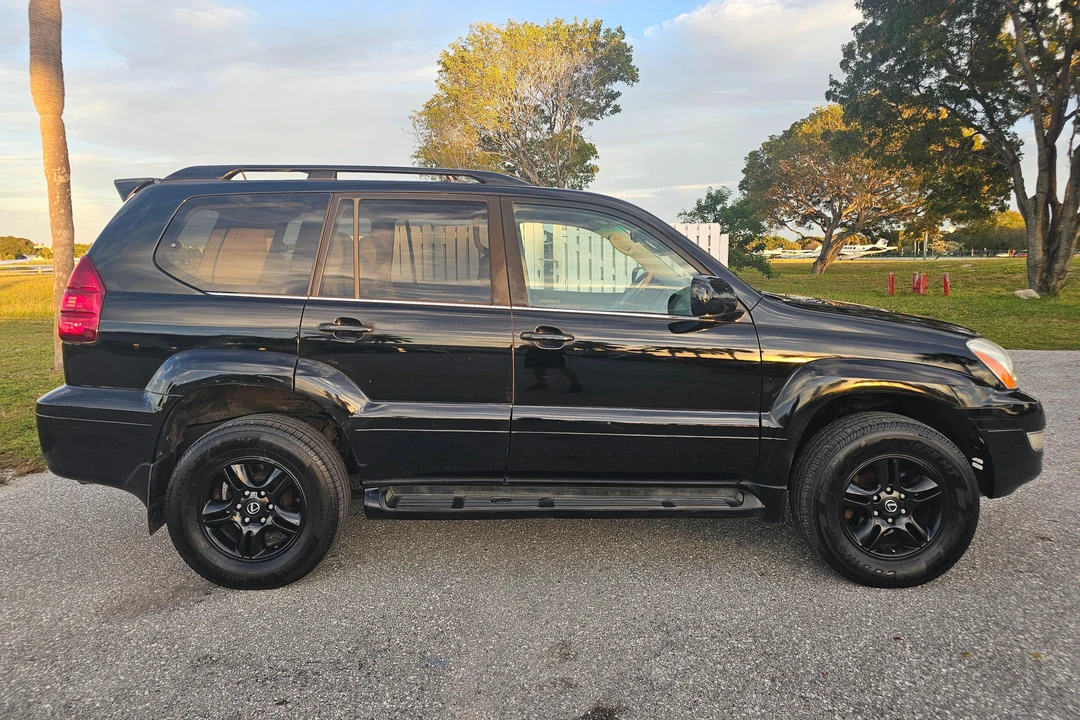2003 Lexus GX 1st Gen - Image 3 of 31