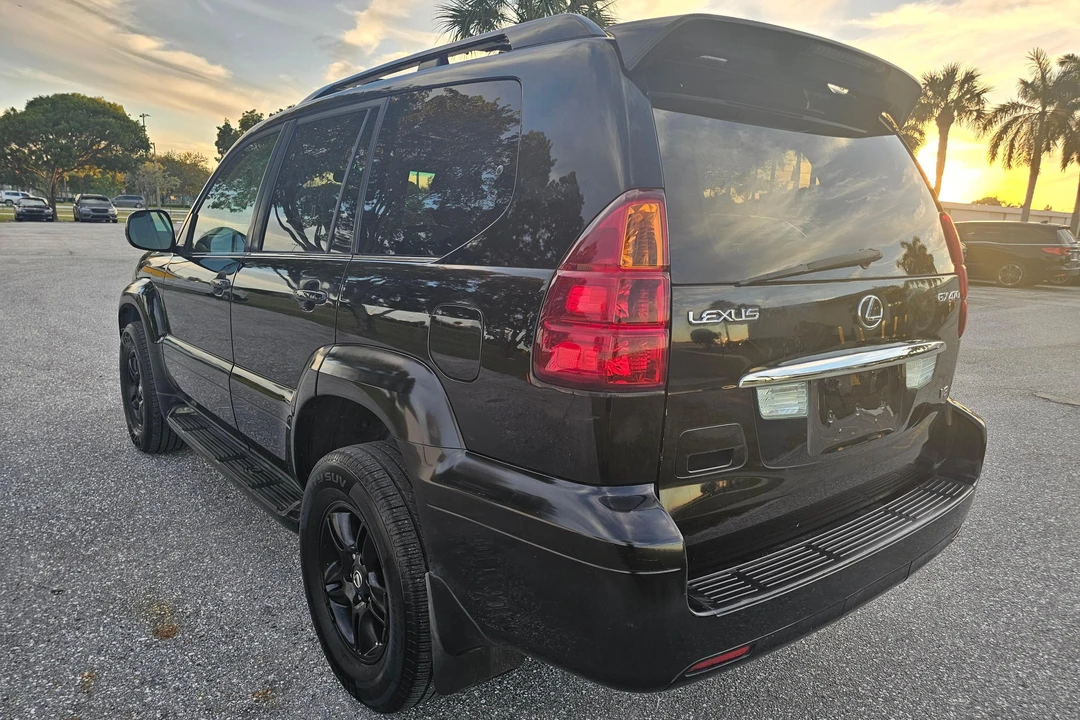 2003 Lexus GX 1st Gen - Image 4 of 31