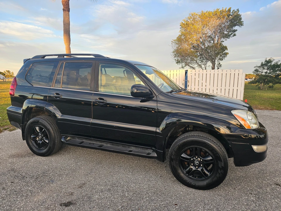 2003 Lexus GX 1st Gen - Image 15 of 31