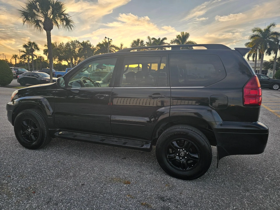 2003 Lexus GX 1st Gen - Image 10 of 31