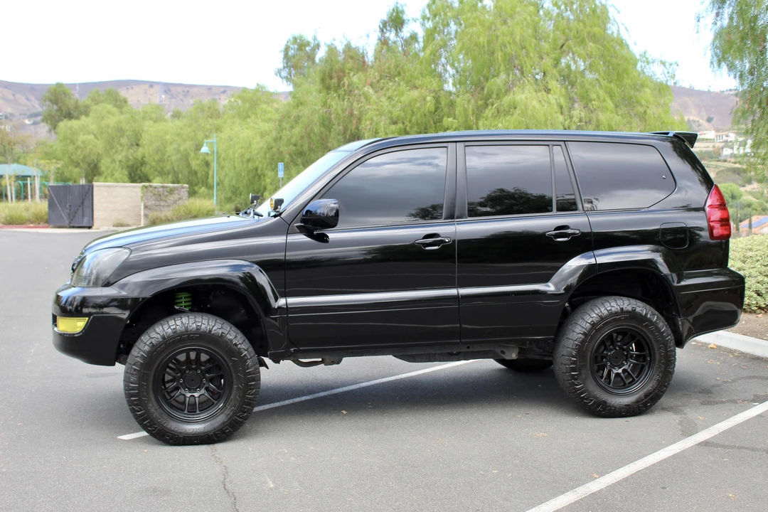 2003 Lexus GX 1st Gen - Image 11 of 31