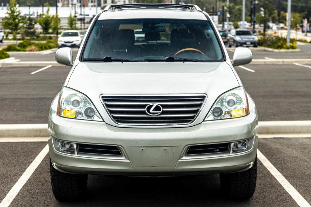 2003 Lexus GX 1st Gen - Image 2 of 31