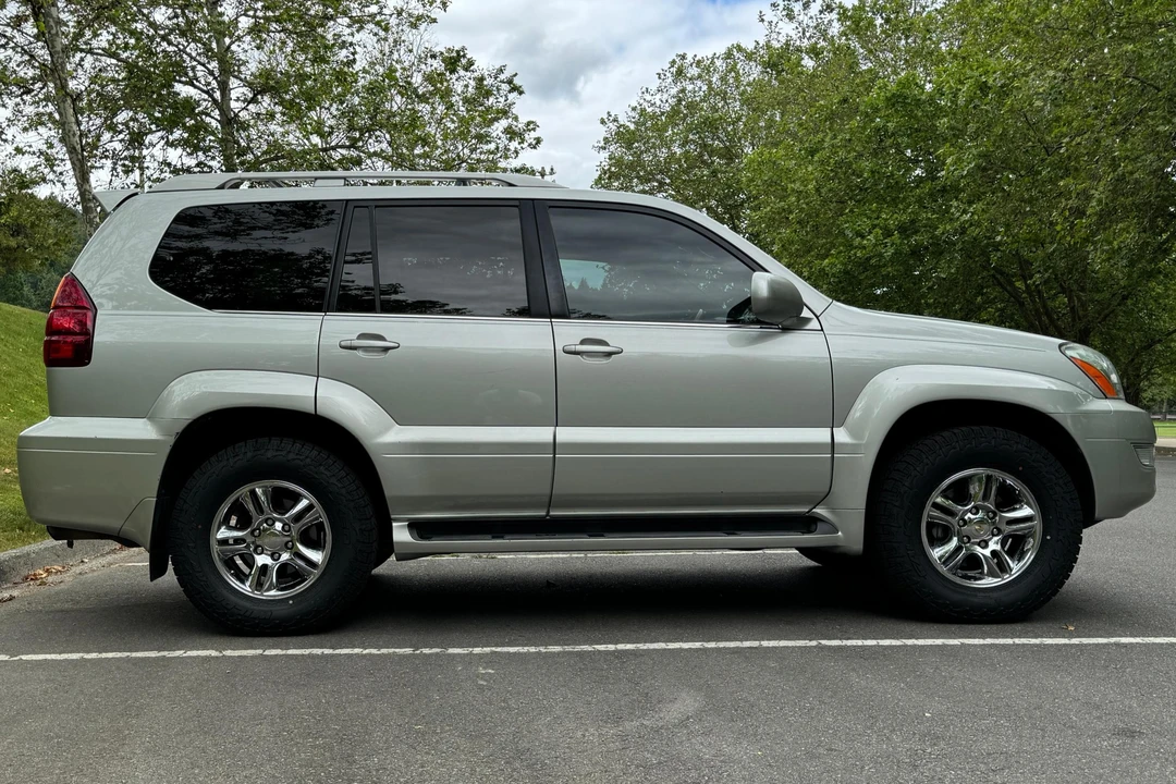 2003 Lexus GX 1st Gen - Image 3 of 31