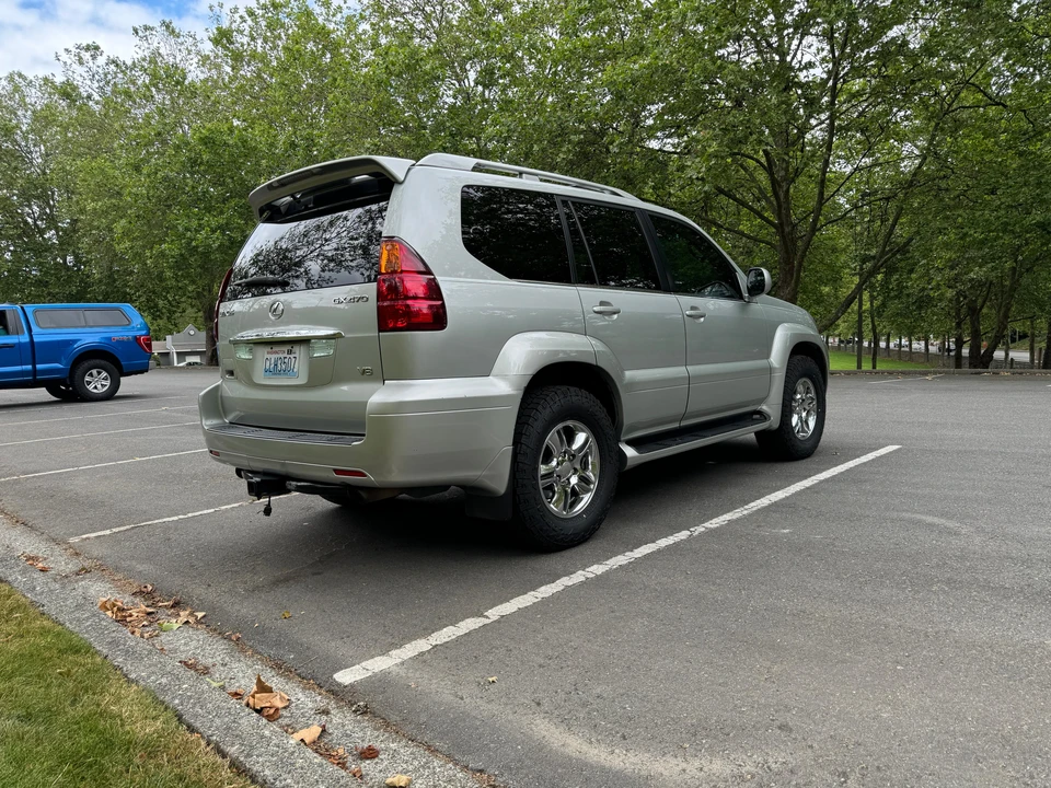 2003 Lexus GX 1st Gen - Image 13 of 31