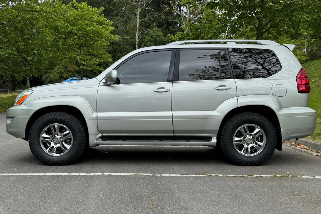 2003 Lexus GX 1st Gen - Image 10 of 31