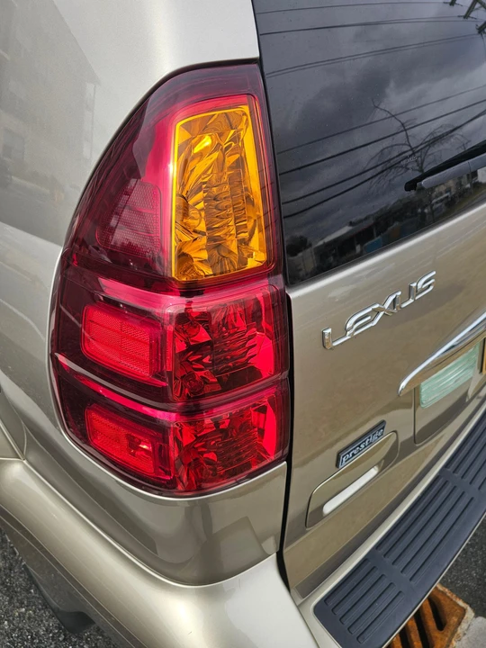 2003 Lexus GX 1st Gen - Image 13 of 31