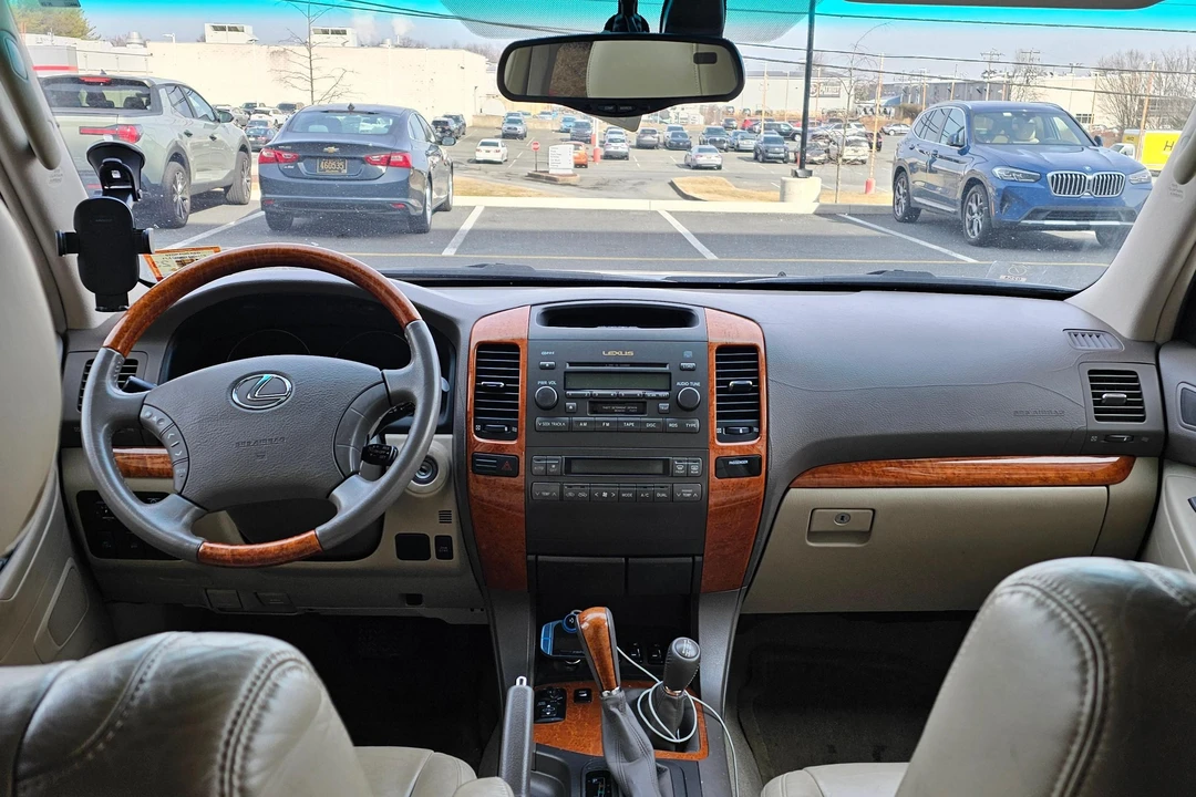 2003 Lexus GX 1st Gen - Image 24 of 31