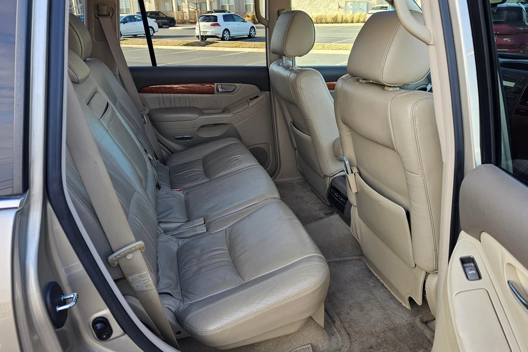 2003 Lexus GX 1st Gen - Image 26 of 31