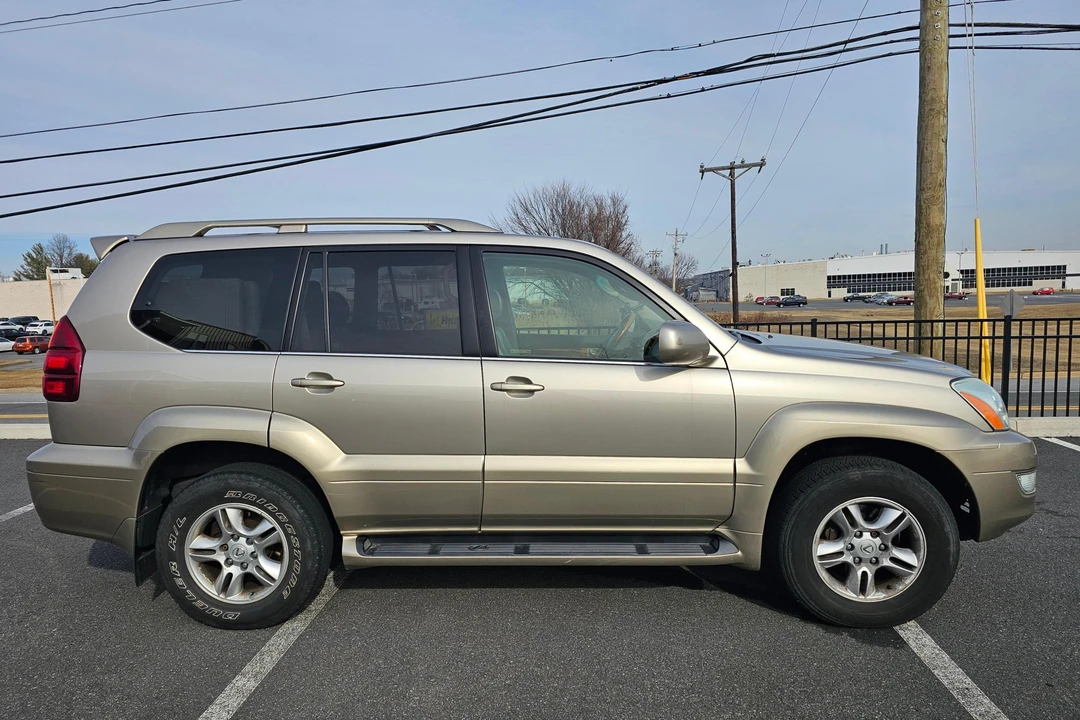 2003 Lexus GX 1st Gen - Image 3 of 31