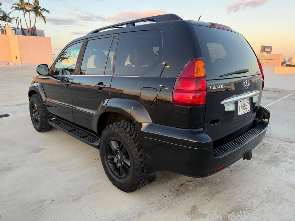 2003 Lexus GX 1st Gen - Image 18 of 31