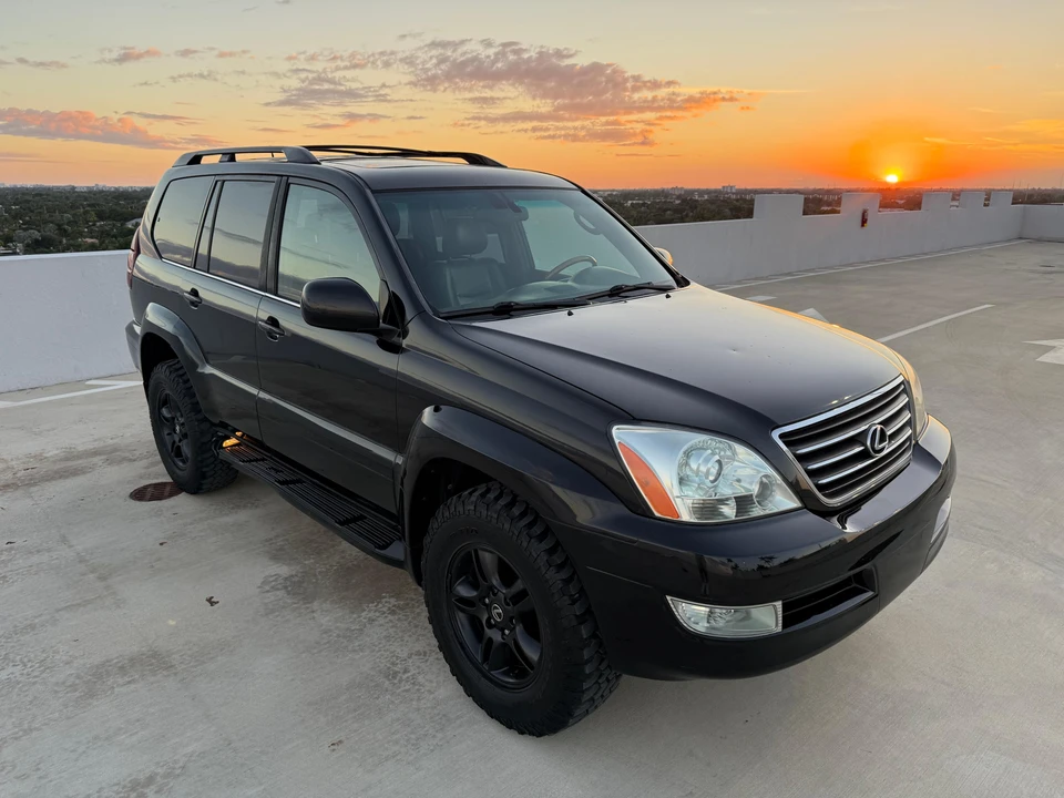 2003 Lexus GX 1st Gen - Image 25 of 31