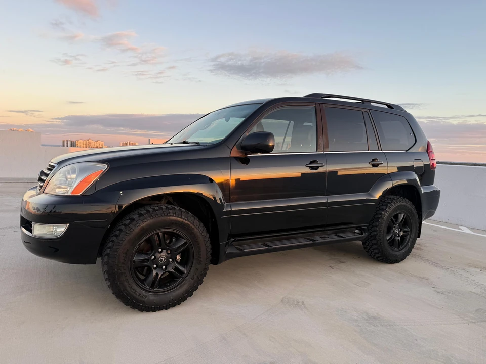 2003 Lexus GX 1st Gen - Image 13 of 31