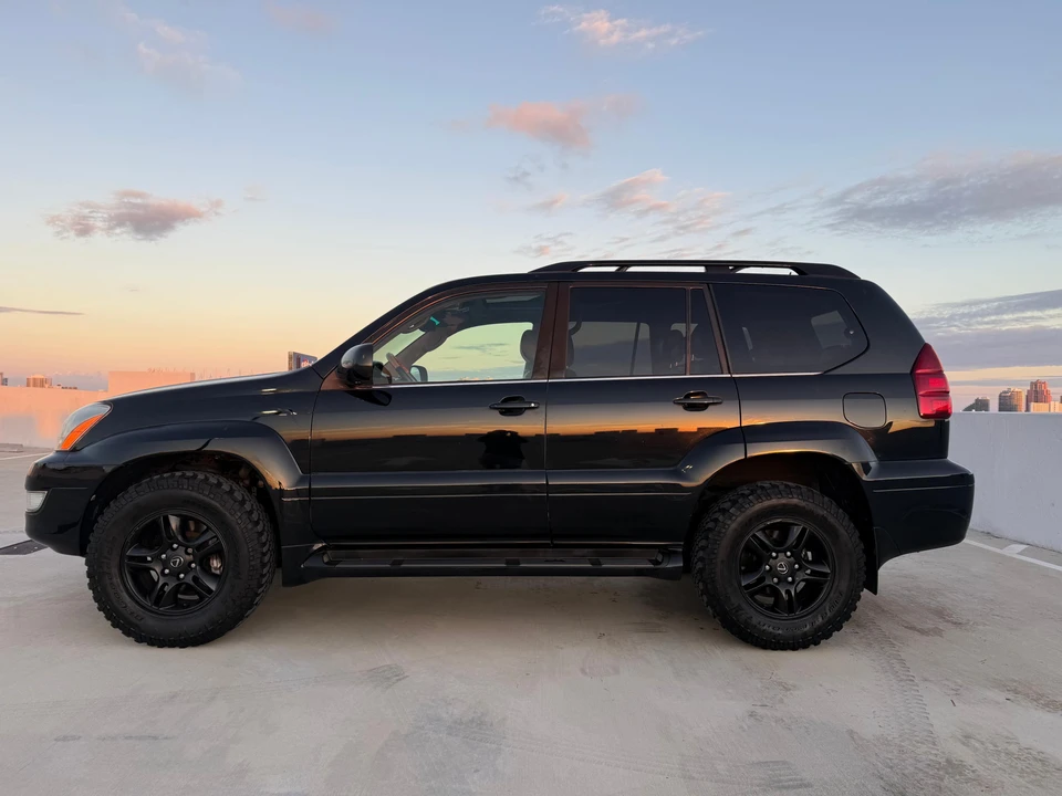 2003 Lexus GX 1st Gen - Image 15 of 31