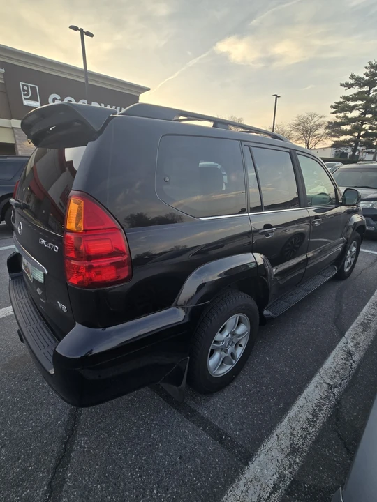 2003 Lexus GX 1st Gen - Image 4 of 8