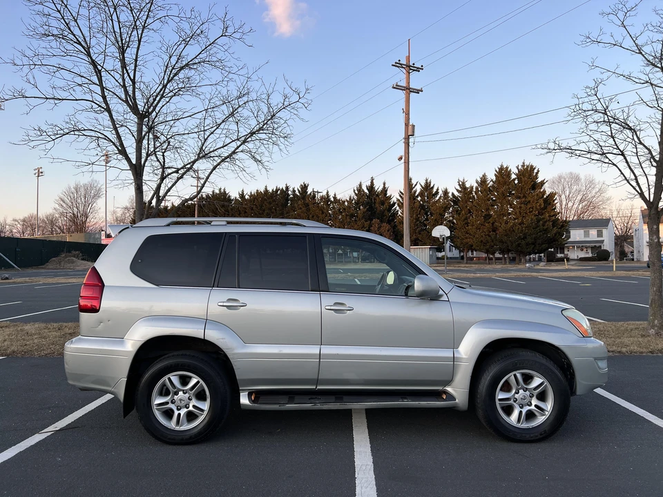 2003 Lexus GX 1st Gen - Image 24 of 31