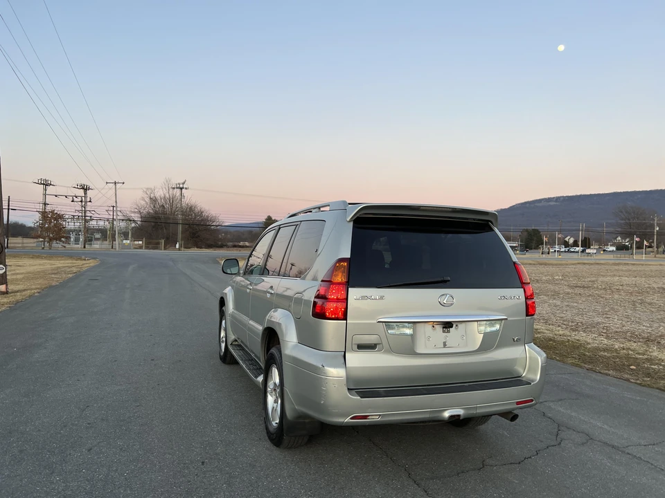 2003 Lexus GX 1st Gen - Image 17 of 31