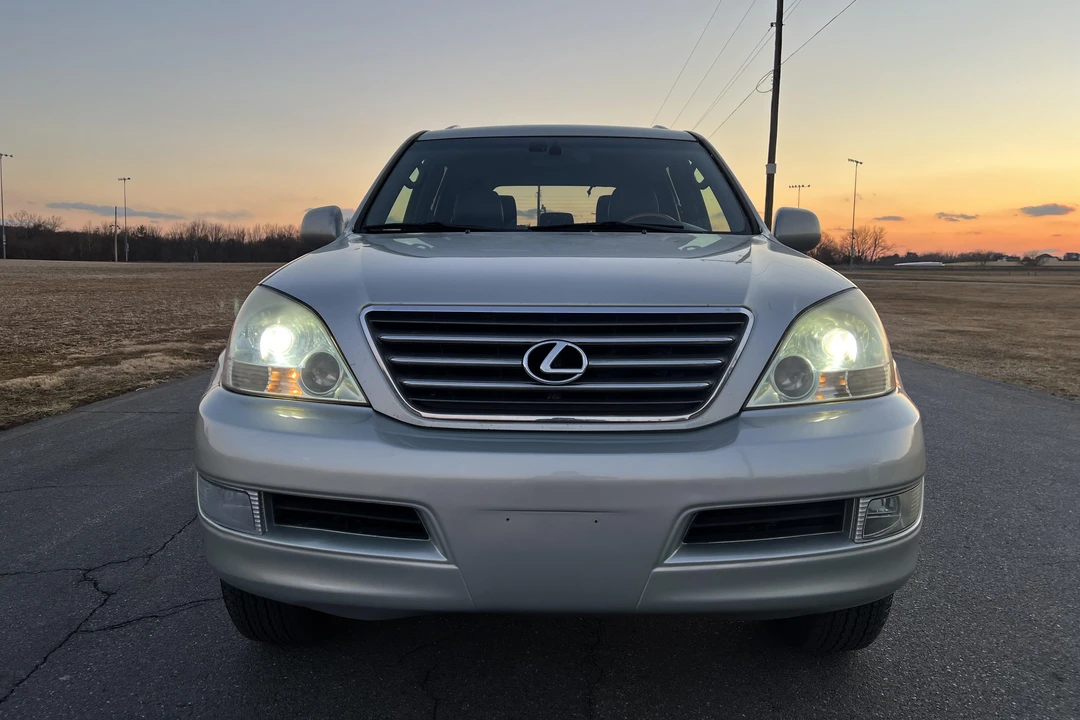 2003 Lexus GX 1st Gen - Image 2 of 31