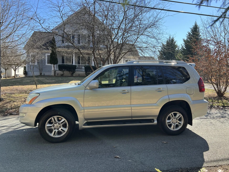 2003 Lexus GX 1st Gen - Image 13 of 31