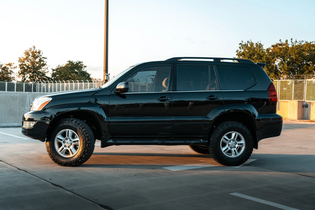 2003 Lexus GX 1st Gen - Image 13 of 25