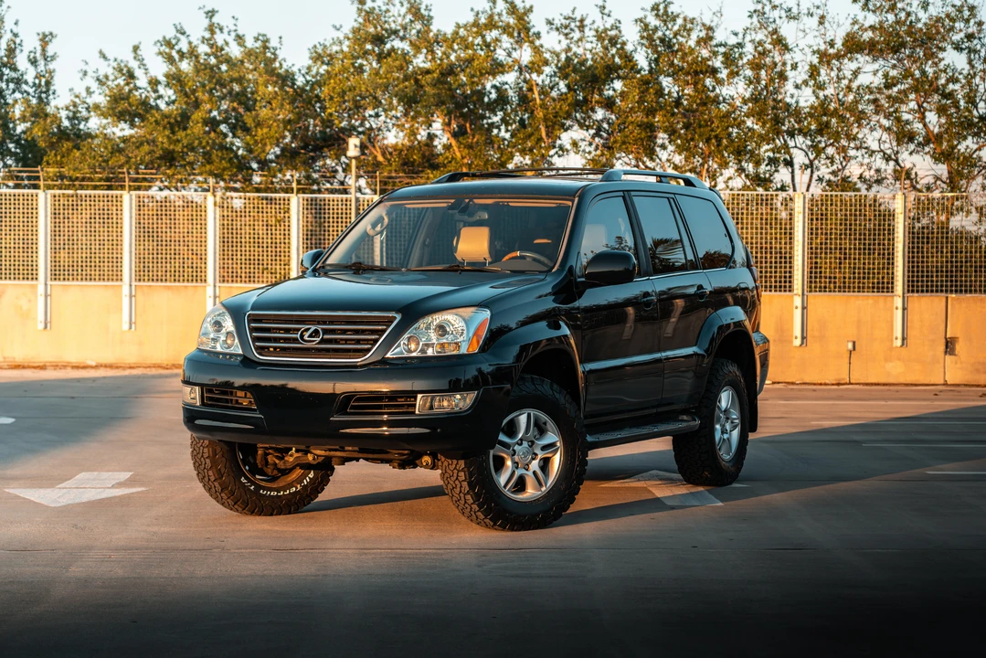 2003 Lexus GX 1st Gen - Image 9 of 25
