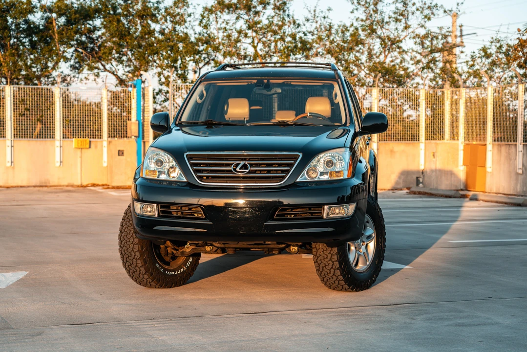 2003 Lexus GX 1st Gen - Image 8 of 25