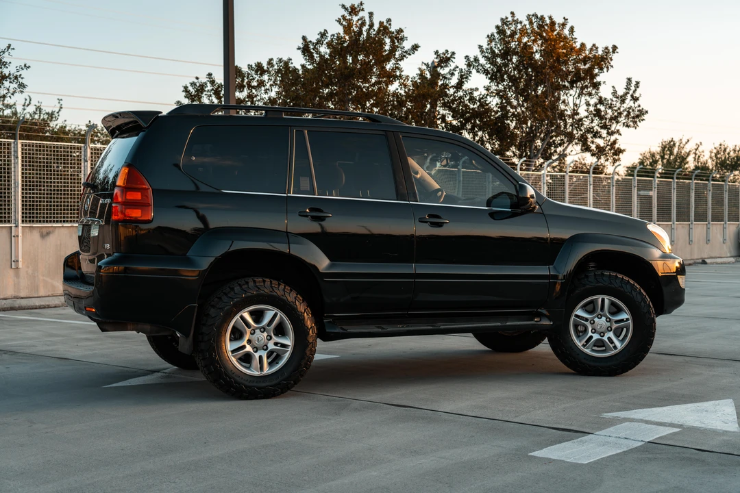 2003 Lexus GX 1st Gen - Image 18 of 25